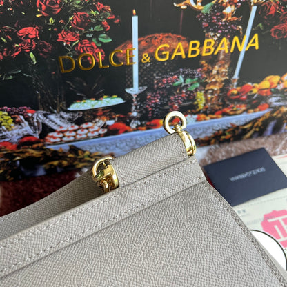 Dolce & Gabbana Women's Leather Handbag 25×20×12CM