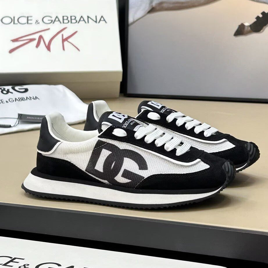 Dolce & Gabbana SNK DG Logo Runner Sneakers | Black & White