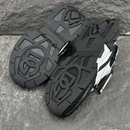 Dolce & Gabbana Airmaster Sneakers | Black & White