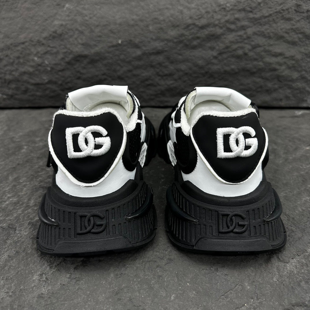Dolce & Gabbana Airmaster Sneakers | Black & White