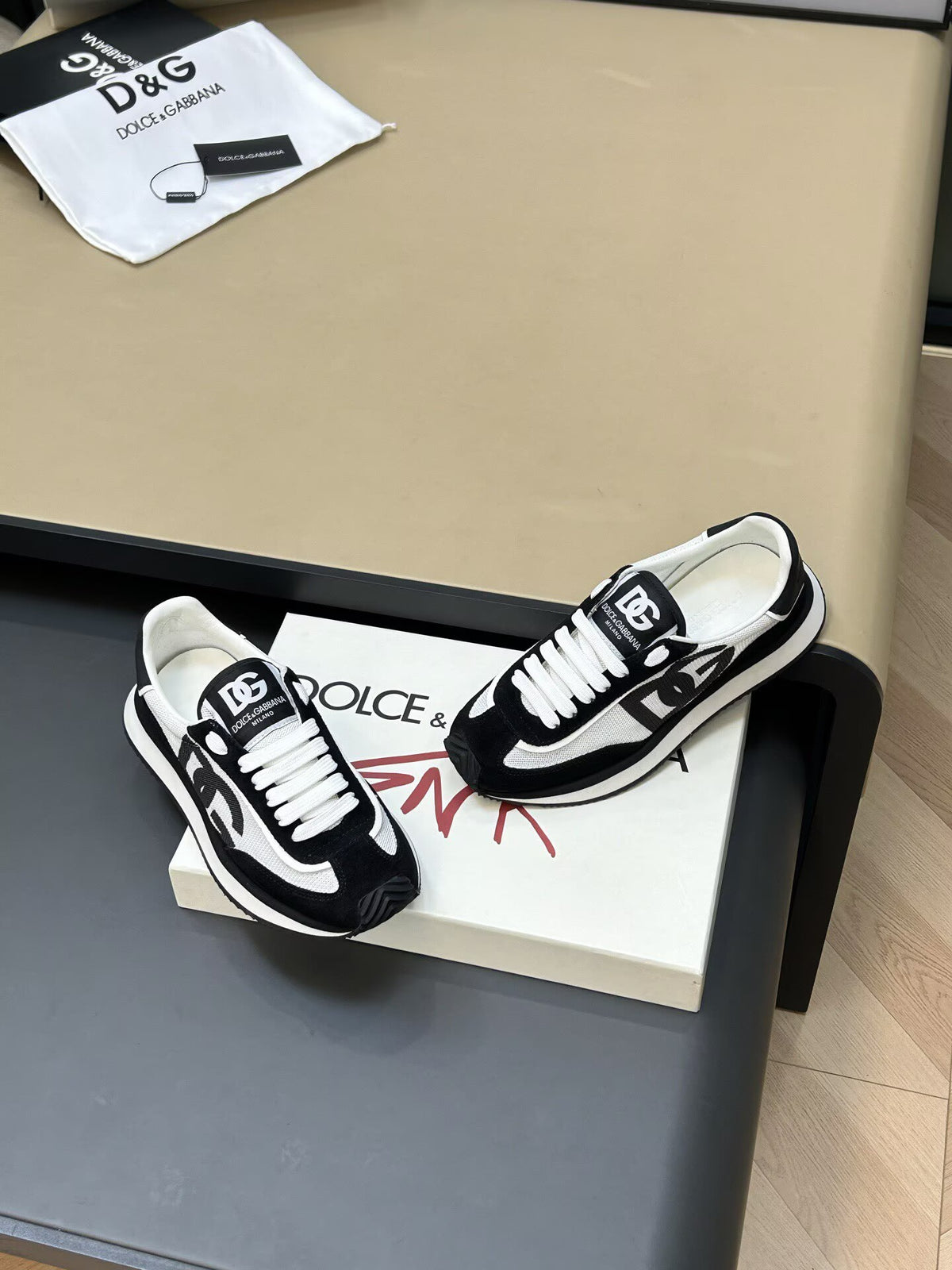 Dolce & Gabbana SNK DG Logo Runner Sneakers | Black & White